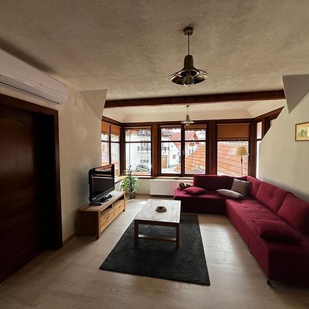 Cozy Apartment Brasov Bagian luar foto