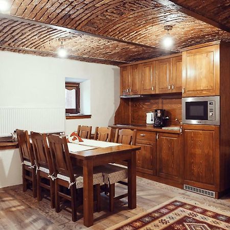 Cozy Apartment Brasov Bagian luar foto