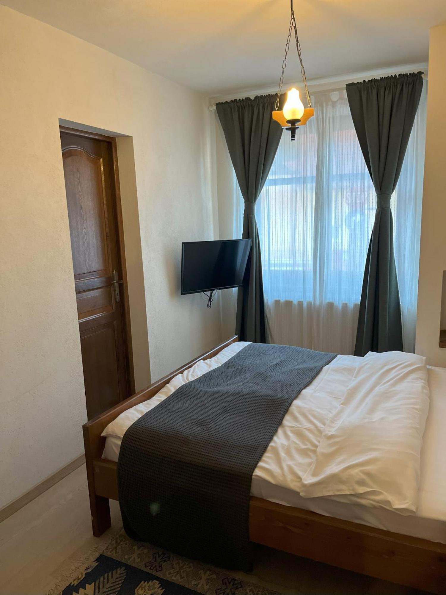 Cozy Apartment Brasov Bagian luar foto
