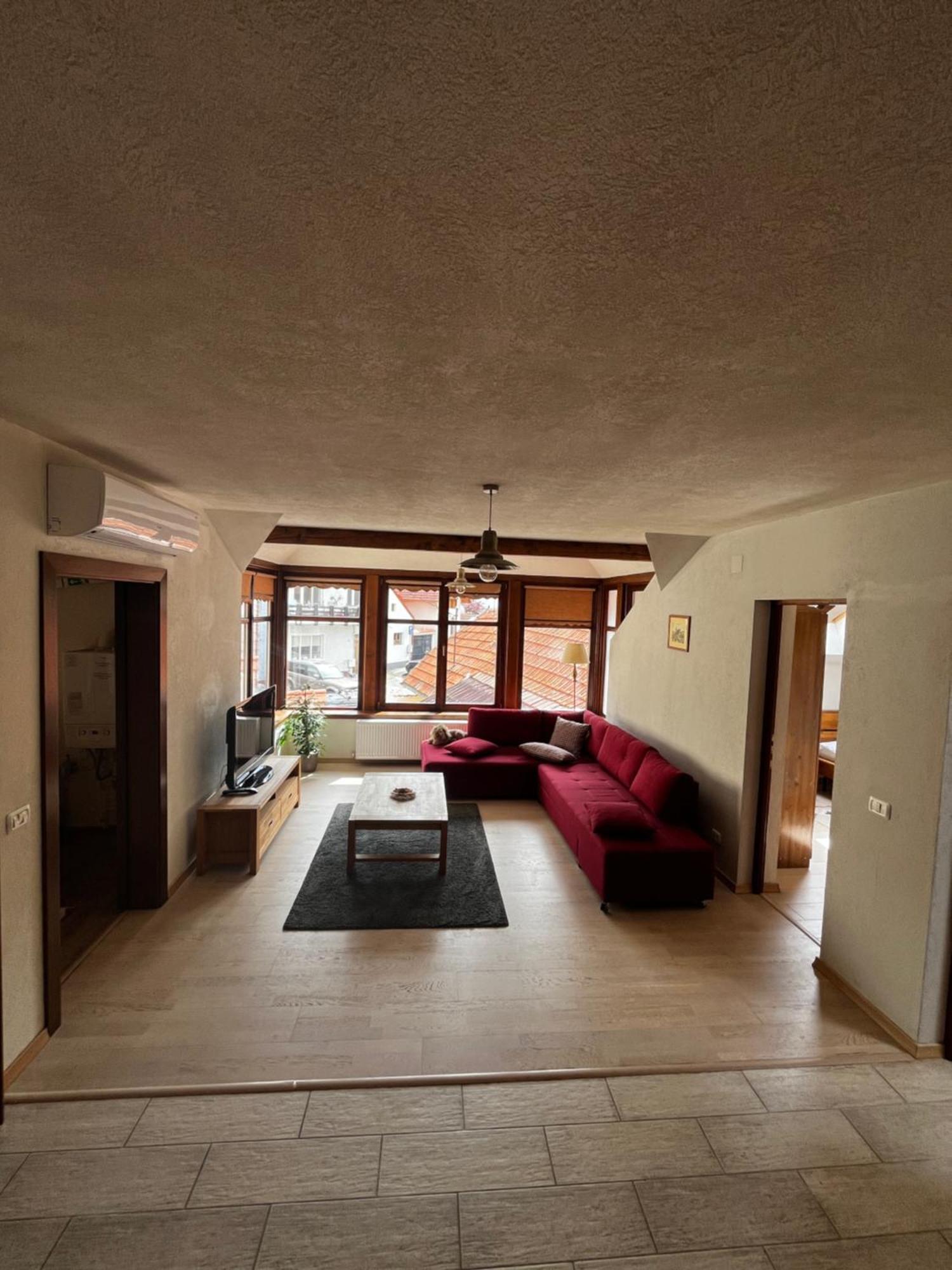 Cozy Apartment Brasov Bagian luar foto