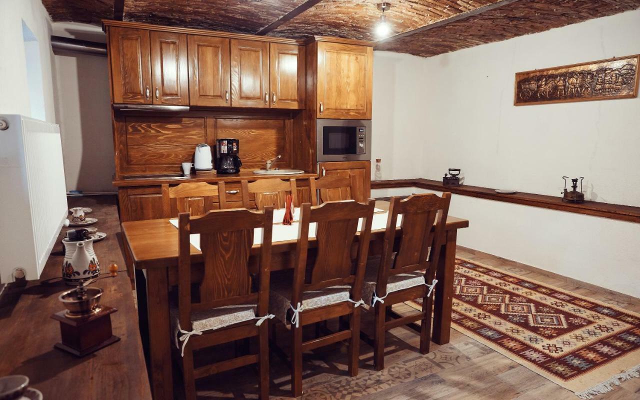 Cozy Apartment Brasov Bagian luar foto