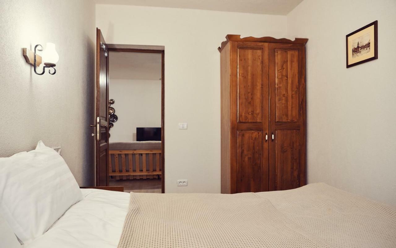 Cozy Apartment Brasov Bagian luar foto